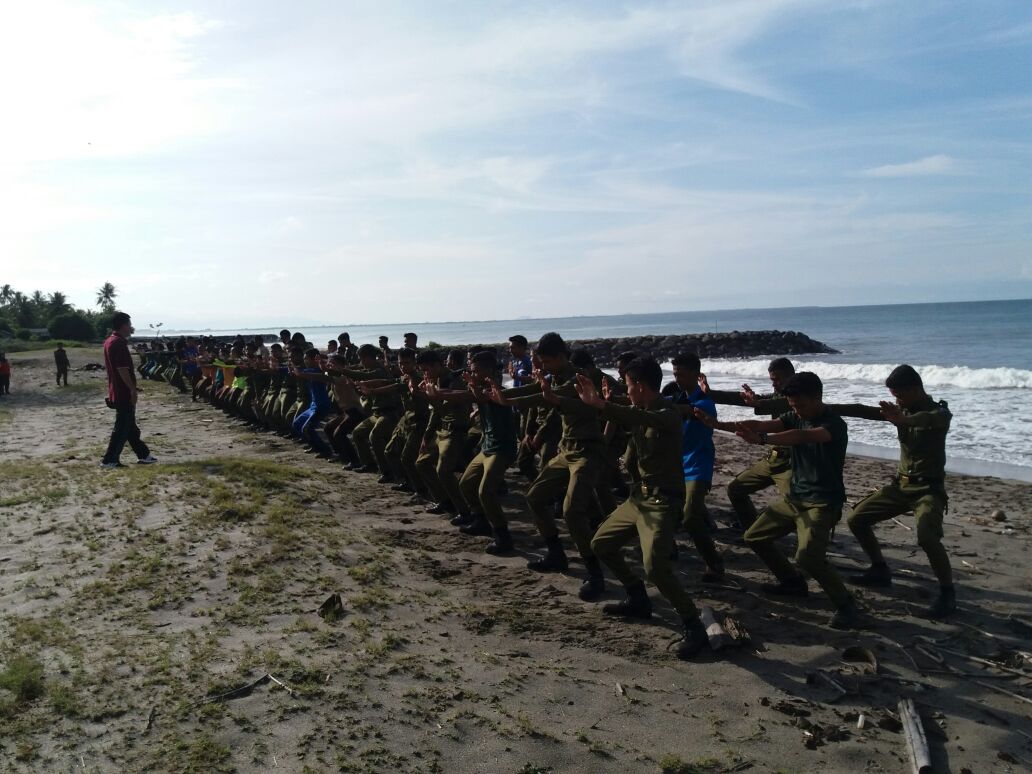Latihan Ketarunaan di pesisir pantai
